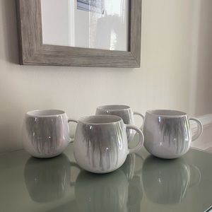 Crate and Barrel Ora Set Of 4 Stoneware Mugs, made in Portugal.